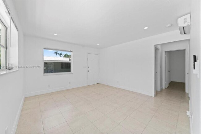 Building Photo - 2 bedroom in North Miami FL 33160