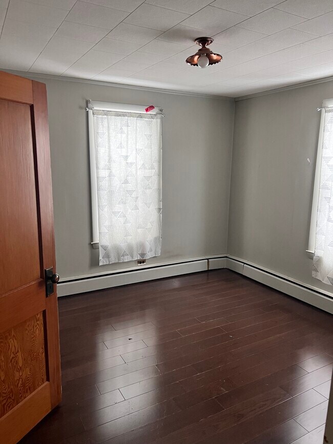 Building Photo - 121 Palm St