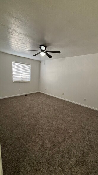 Building Photo - 631 W 20 N