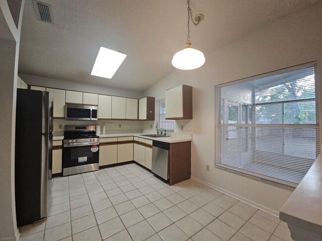 Building Photo - 3804 Wingbow Ct