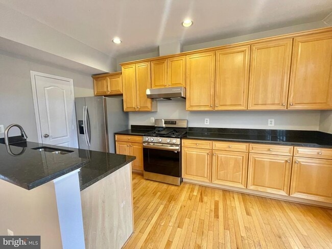 Building Photo - 23411 Rainbow Arch Dr