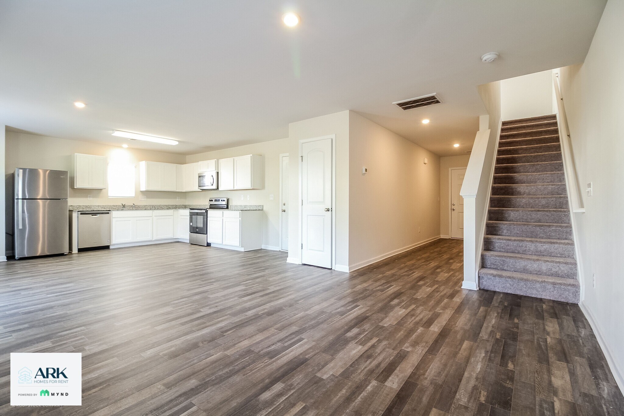 Building Photo - 17 Carters Grn Dr