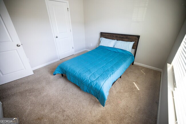 Building Photo - 7955 Pikefarm Trl