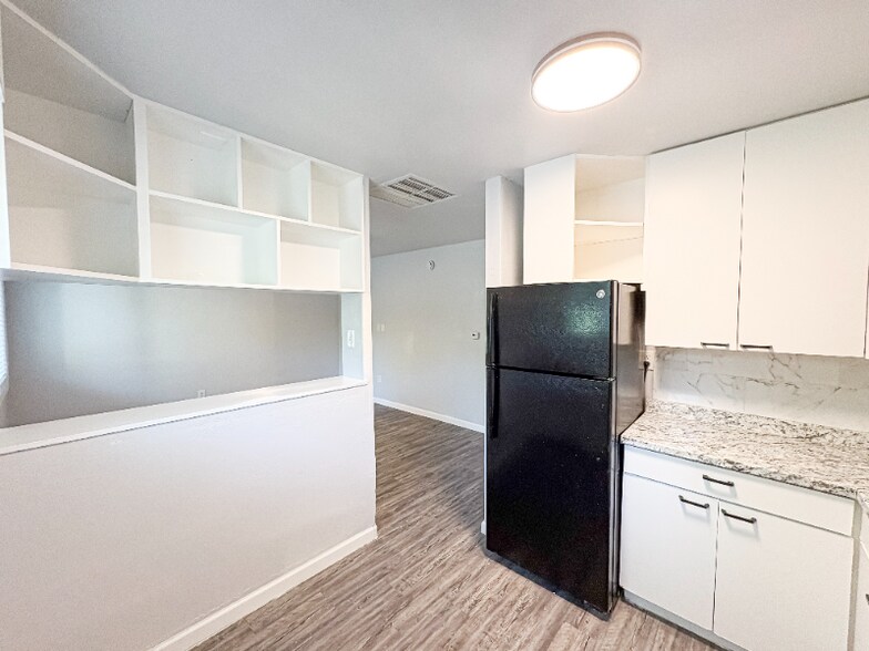 Building Photo - 2222 S Rural Rd