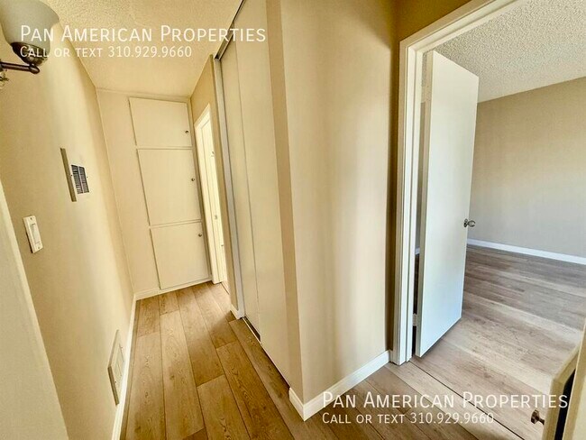 Building Photo - 326 S Gerhart Ave