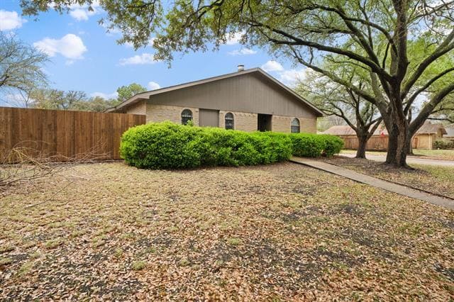 Building Photo - 3817 Yosemite Dr