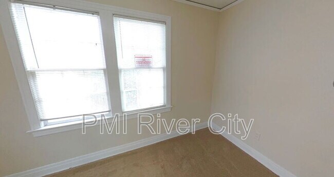 Building Photo - 8944 1st Ave