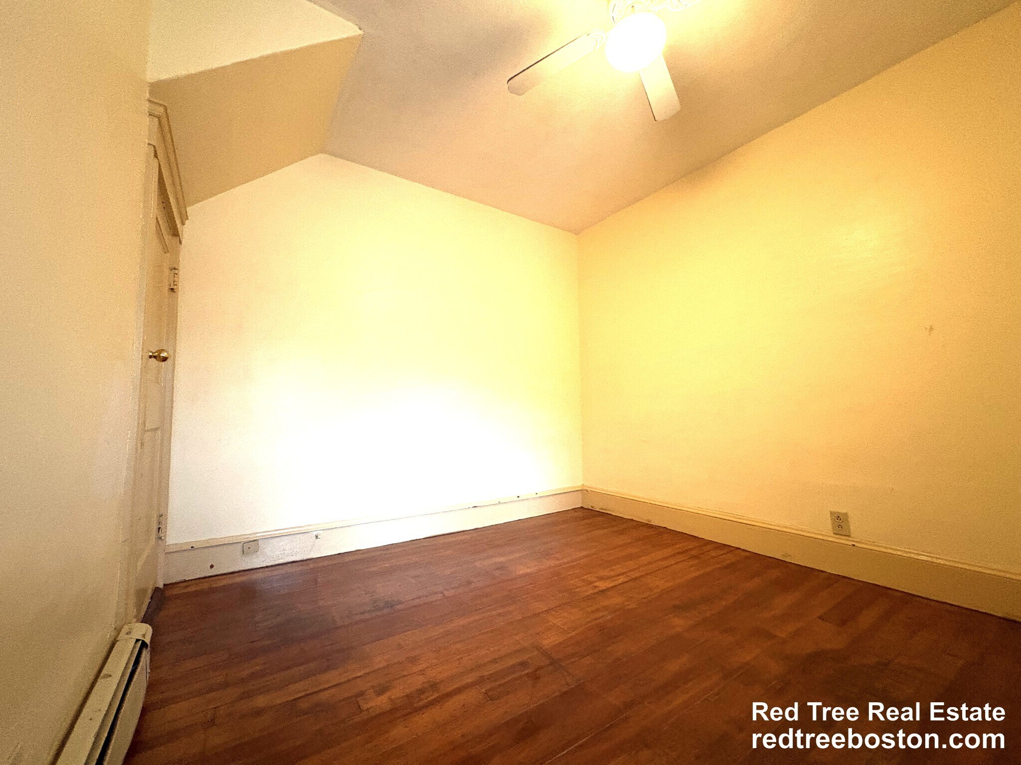 Building Photo - 595 Fellsway W