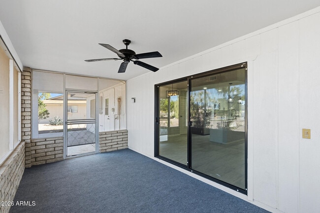Building Photo - 16817 N Meadow Park Dr