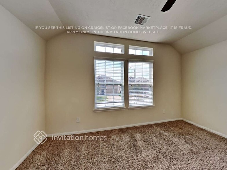 Building Photo - 30730 Gardenia Trace Dr