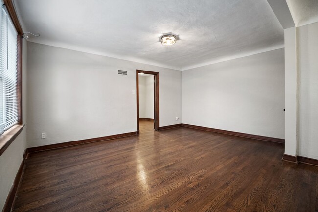 Building Photo - TGS Upstairs Lounge