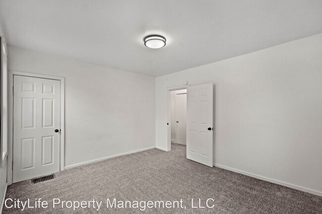 Building Photo - 2 br, 1 bath House - 1107 Fairdale Street