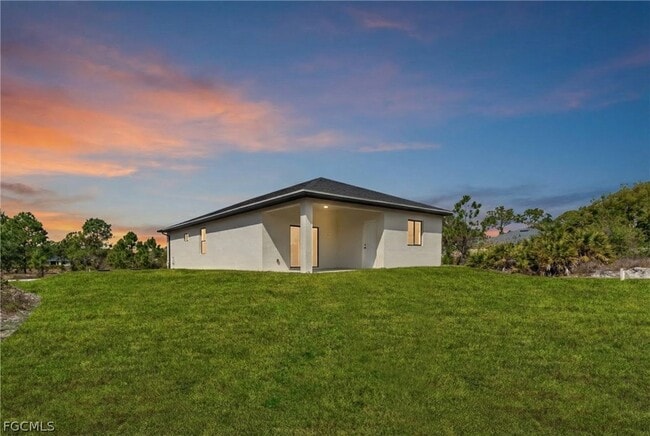 Building Photo - 1037 Citrus Ave S