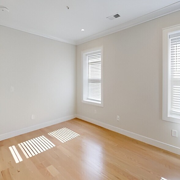 Building Photo - 166 Allston St