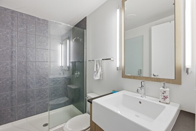 Building Photo - 1530 S State St