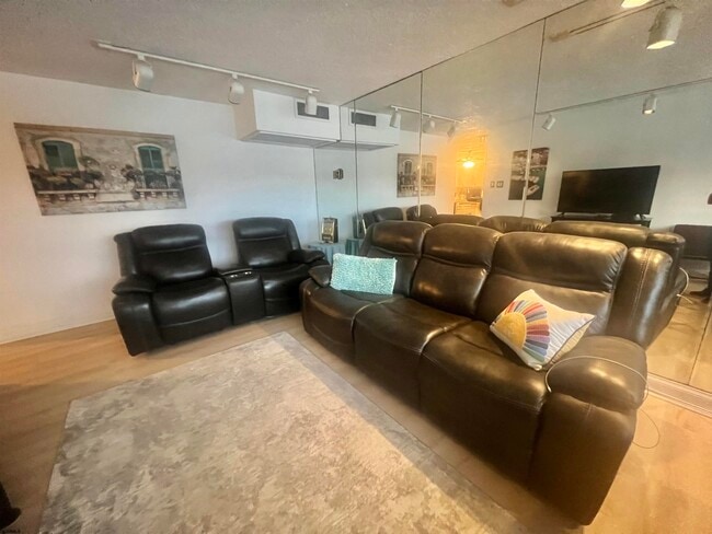 Building Photo - 101 S Raleigh Ave