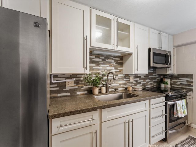 Building Photo - 1541 Dominis St