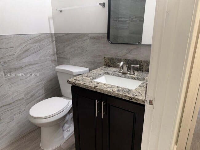 Building Photo - 2700 Coral Springs Dr