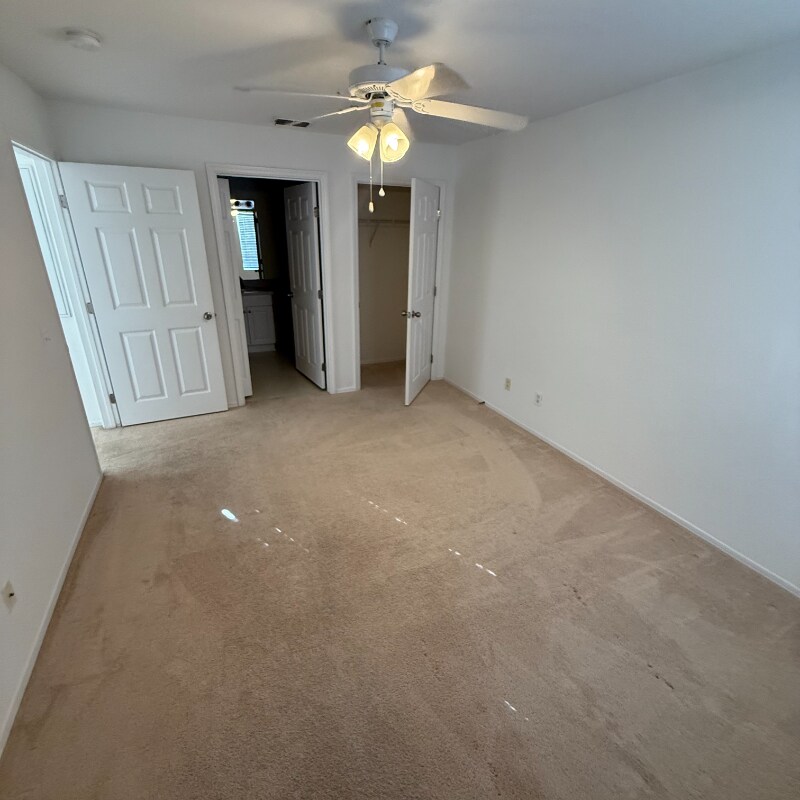 Building Photo - 36027 Deer Creek Dr