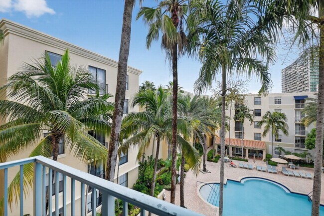 Building Photo - 780 S Sapodilla Ave