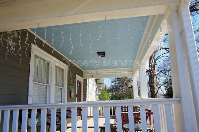 Building Photo - 1208 Arkwright Pl SE