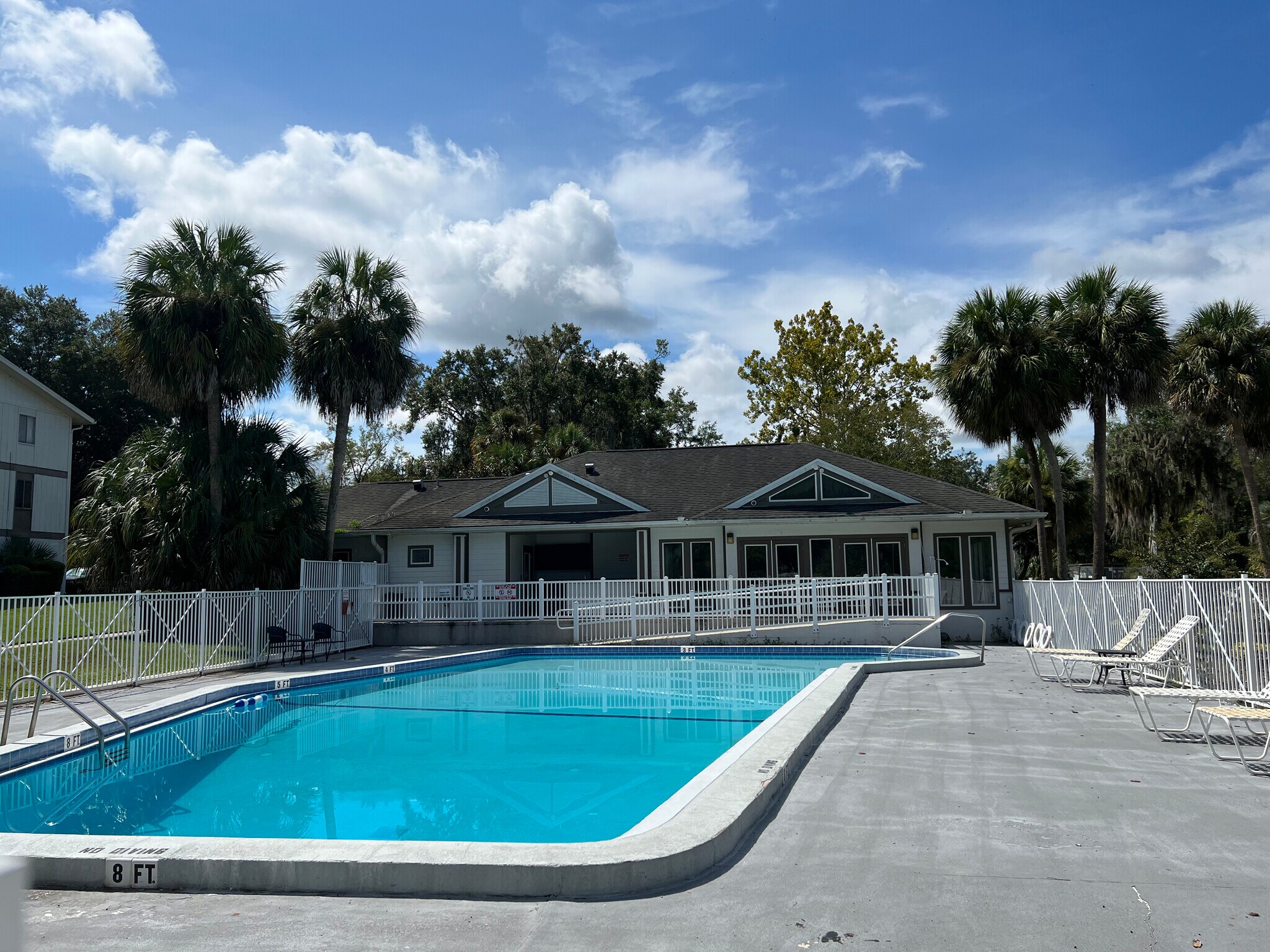 Building Photo - 6519 W Newberry Rd