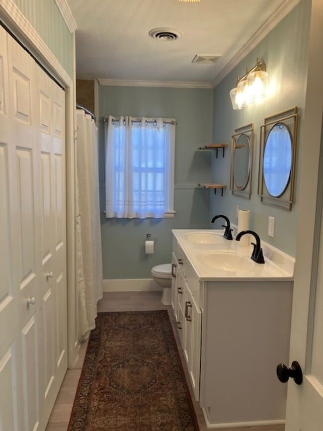 Building Photo - 1314 Marshall St