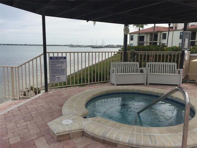 Building Photo - 6180 Sun Blvd