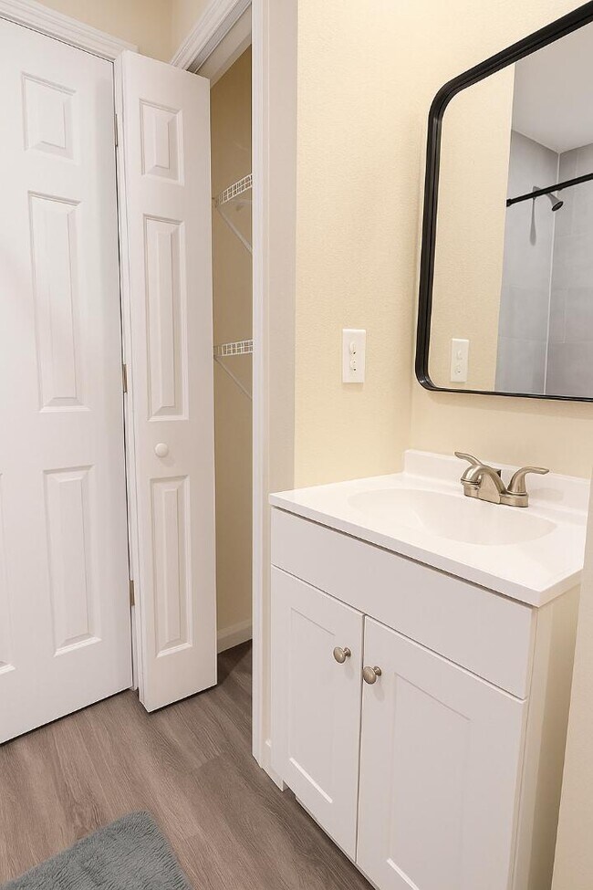 Building Photo - 2010 Lake Cannon Dr NW