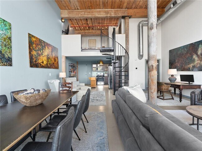 Building Photo - 170 Boulevard NE