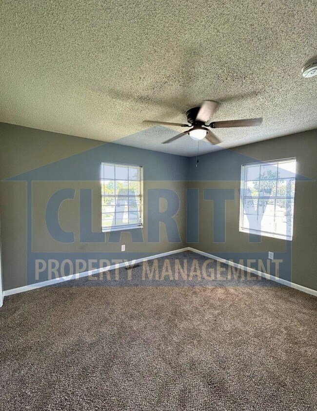 Building Photo - Three bedroom ranch-style home!