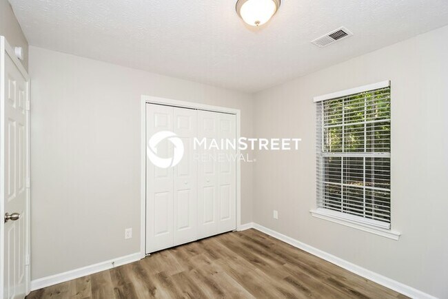 Building Photo - 3 Bedroom Pet-Friendly Home in Hiram, GA with Main Street Renewal