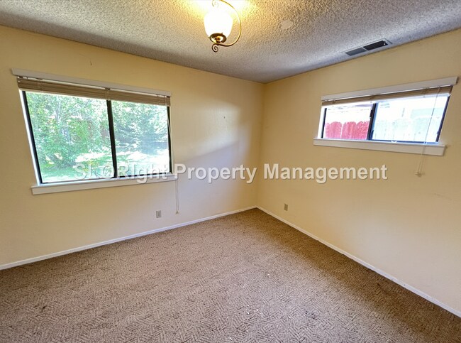 Building Photo - AVAILABLE AUGUST -  Spacious Los Osos Home - 3 Bed / 2 Bath