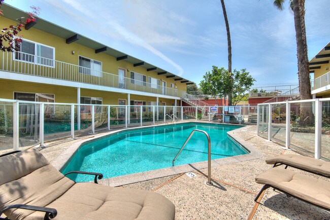 Building Photo - 2325 Kansas Ave