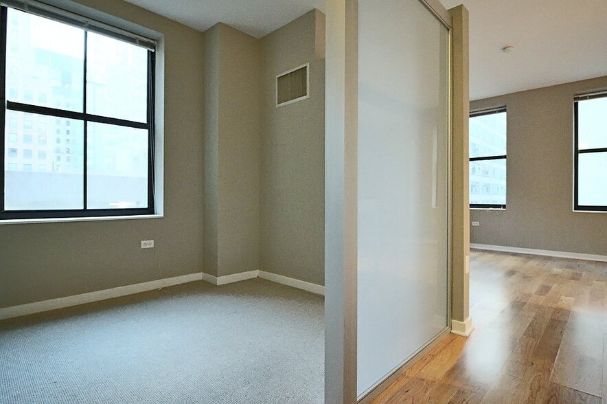 Building Photo - 177 W Randolph St