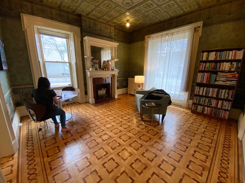 Apt 3 Living Room - 208 N Division St