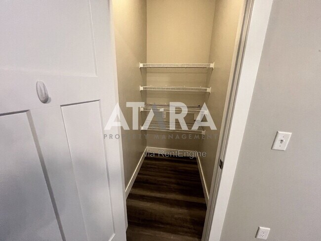 Building Photo - 4234 McKellen Dr
