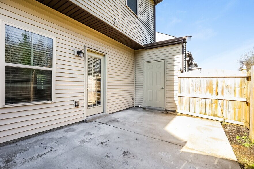 Building Photo - 5312 Tony Lama Ln
