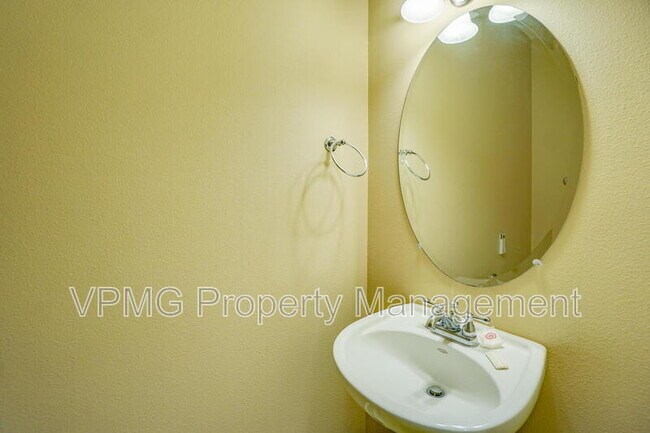 Building Photo - 1403 SE 194th Pl