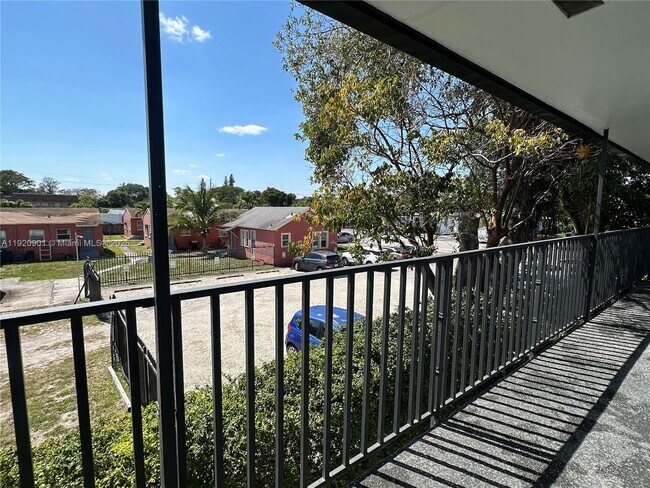 Building Photo - 2300 Madison St