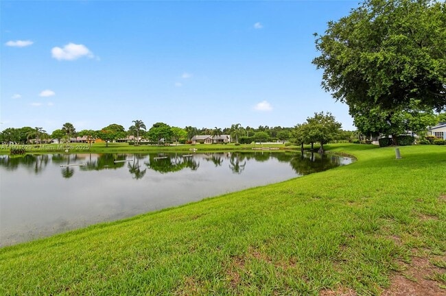 Building Photo - 3810 Rowena Cir