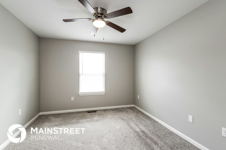 Building Photo - 2105 Paddle Wheel Dr