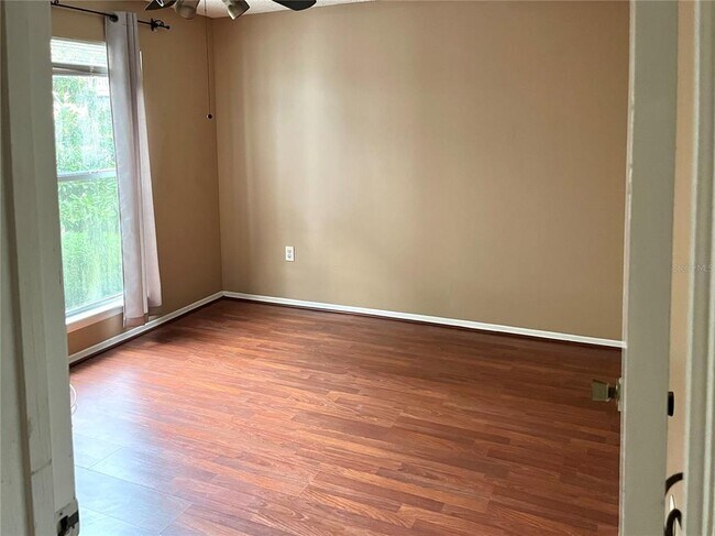 Building Photo - 10122 Winsford Oak Blvd