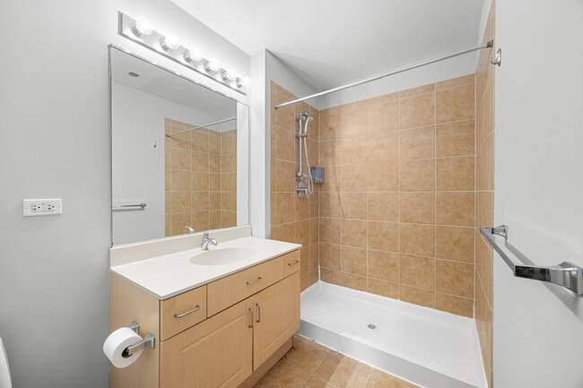 Building Photo - 1720 S Michigan Ave