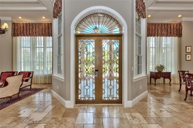 Building Photo - 2225 23rd St SW