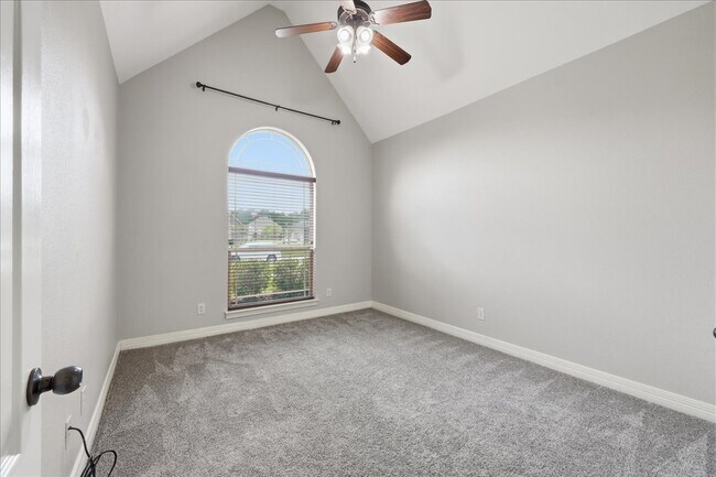 Building Photo - 102 Remington Cir