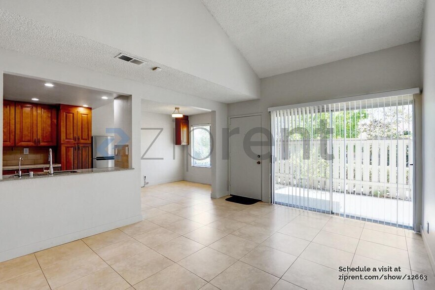Building Photo - 1109 Golden Springs Dr
