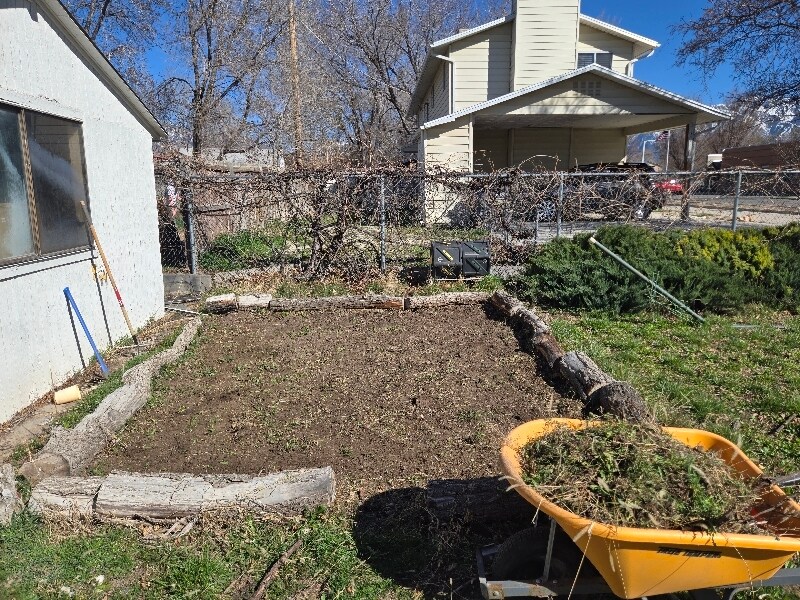 Building Photo - 745 Lennox St