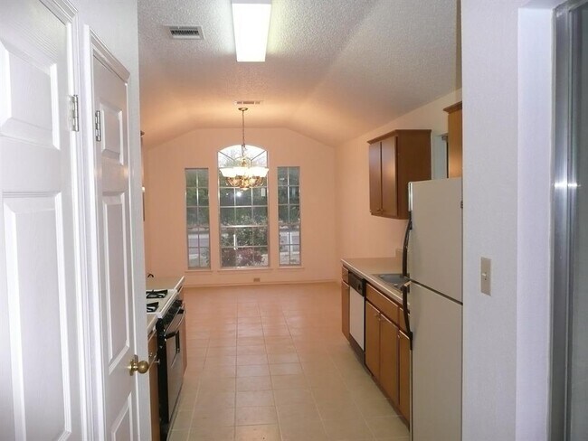 Building Photo - 734 Latteridge Dr