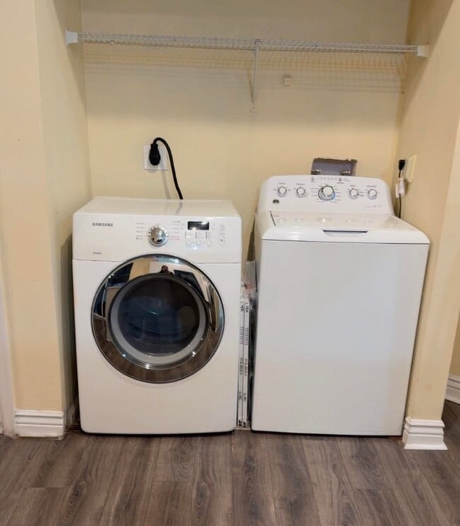 Building Photo - 7640 Forest Green Ln